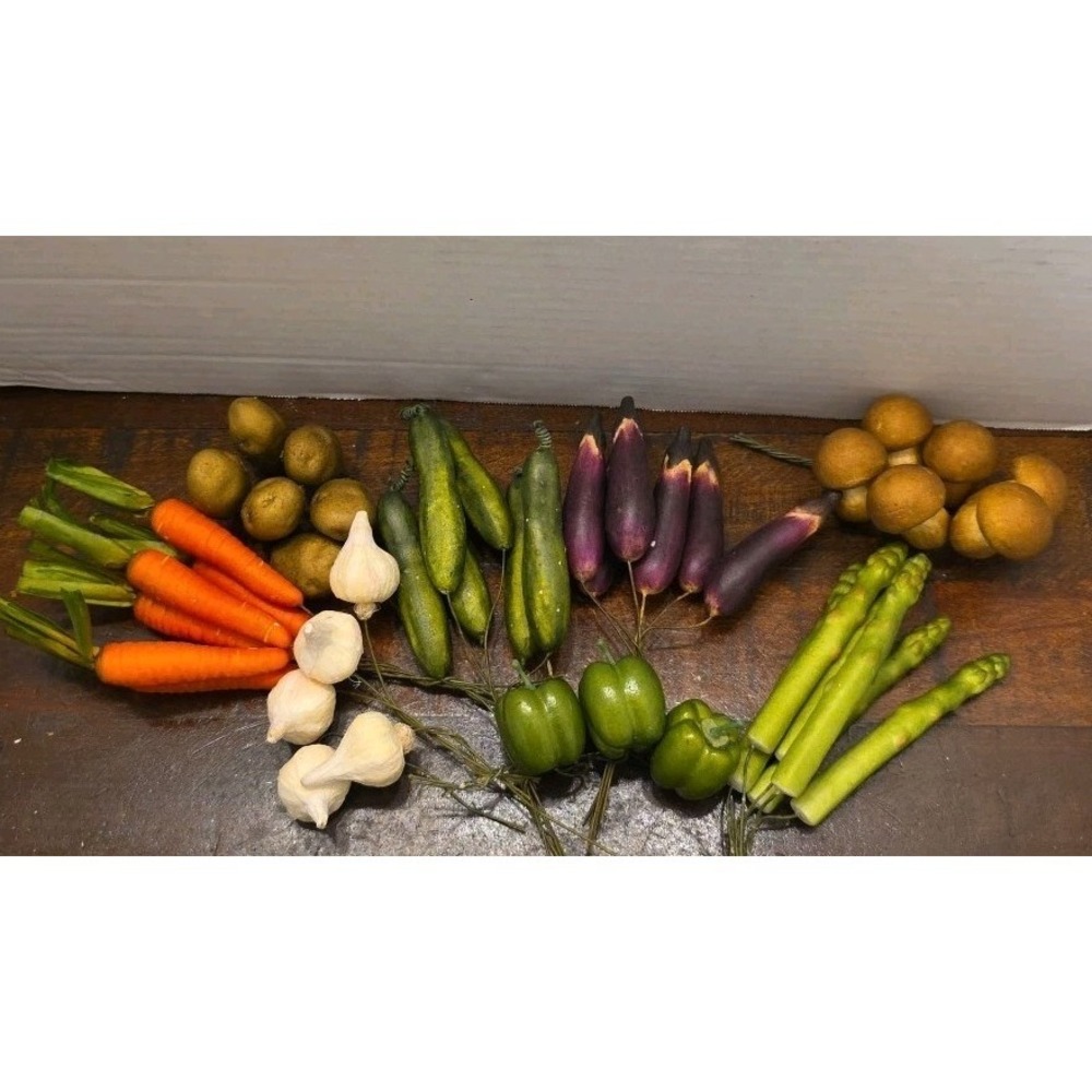 Vintage Faux Vegetable Floral Picks Lot Carrots Garlic Asparagus Peppers 40 Pcs